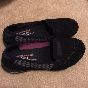 NWOB sketchers memory foam flats